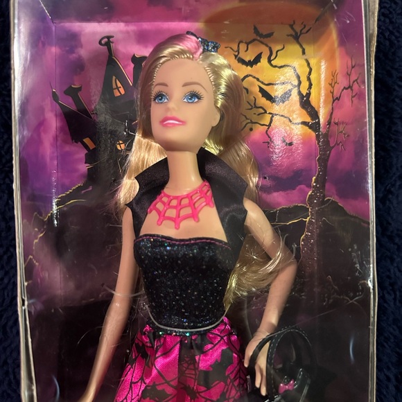 Happy Halloween Target Exclusive 2014 Barbie Doll - Picture 3 of 6